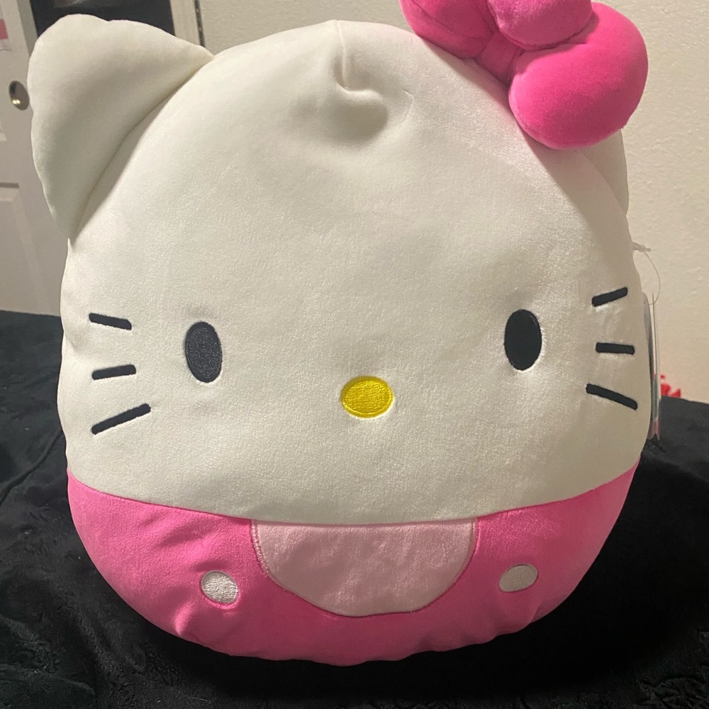 Hello Kitty Sanrio Squishmellow
